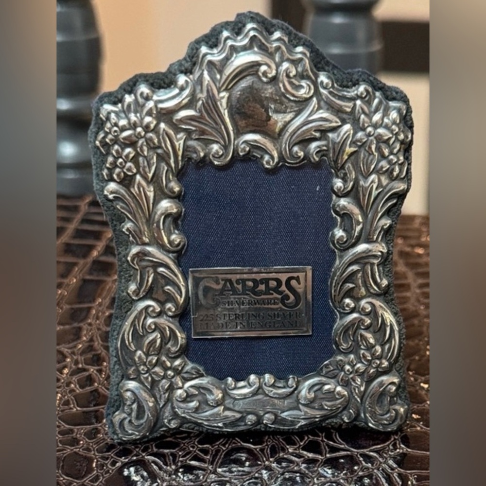 CLASSIC Sterling Silver Carrs Picture Frame , precious small size
